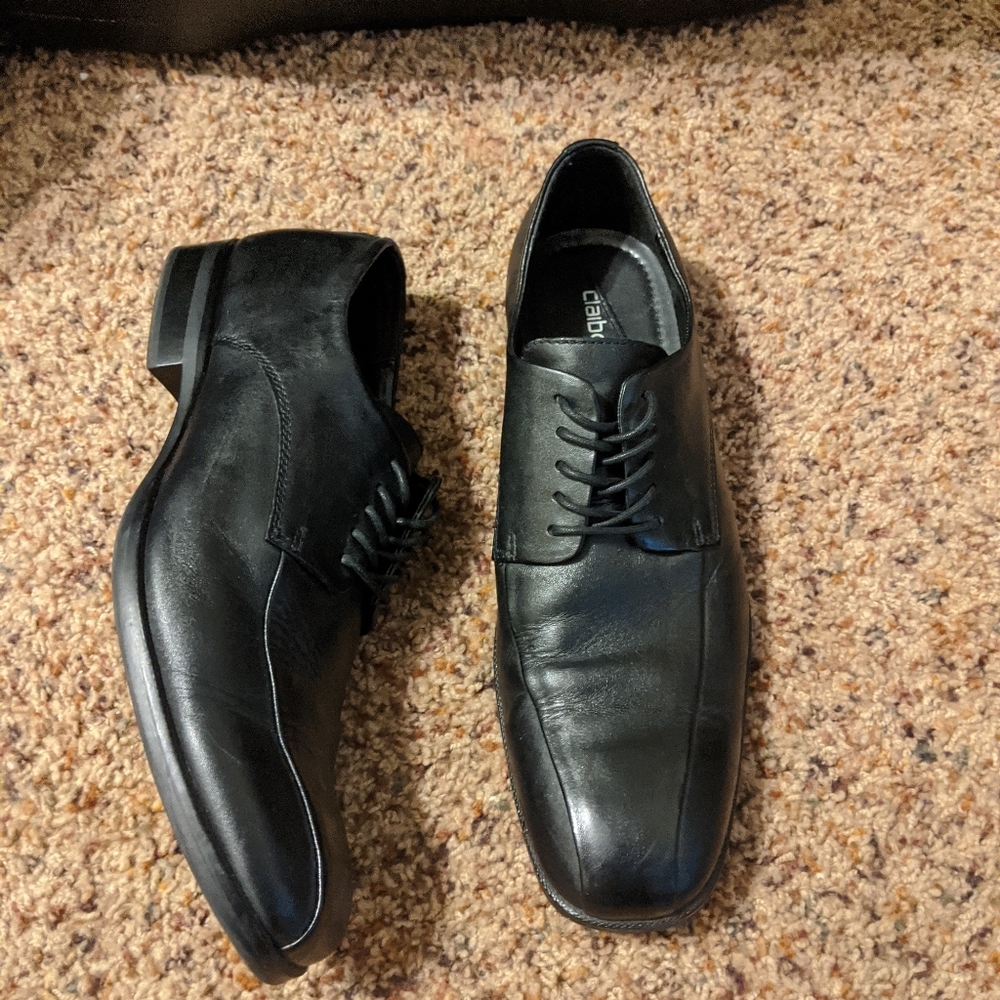 Dress shoes